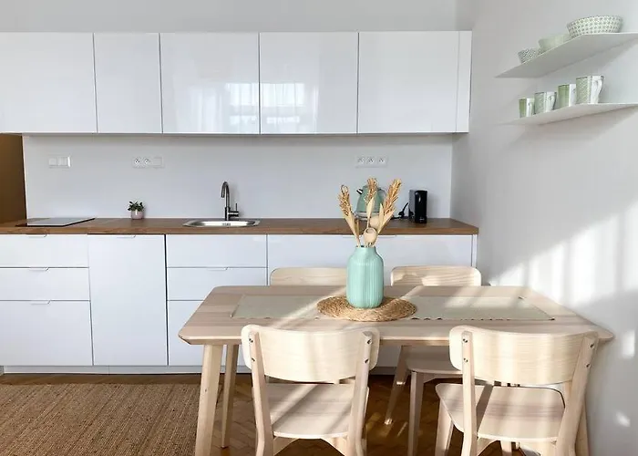 Cute In Old Town Apartment *